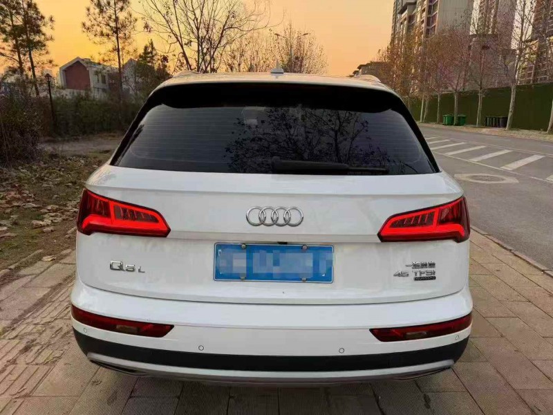 宜昌22年奥迪Q59
