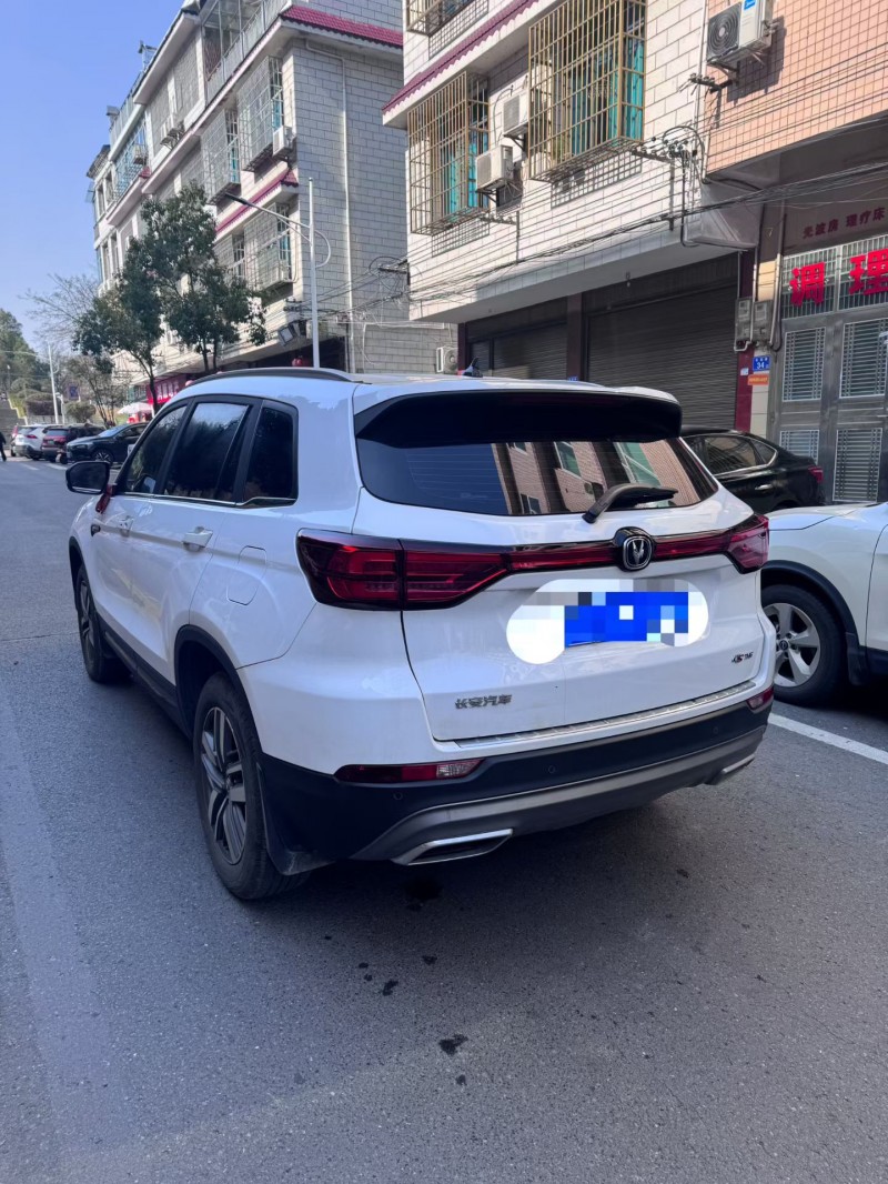 长沙24年长安汽车CS757