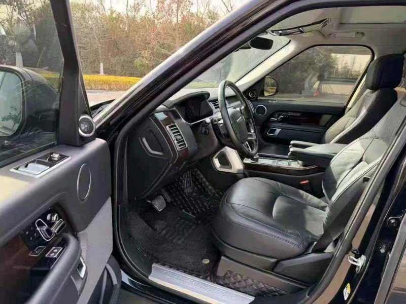 徐州22年路虎揽胜行政6