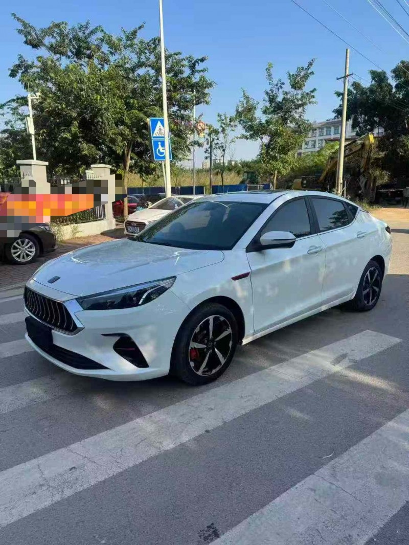 南宁22年江淮思皓3