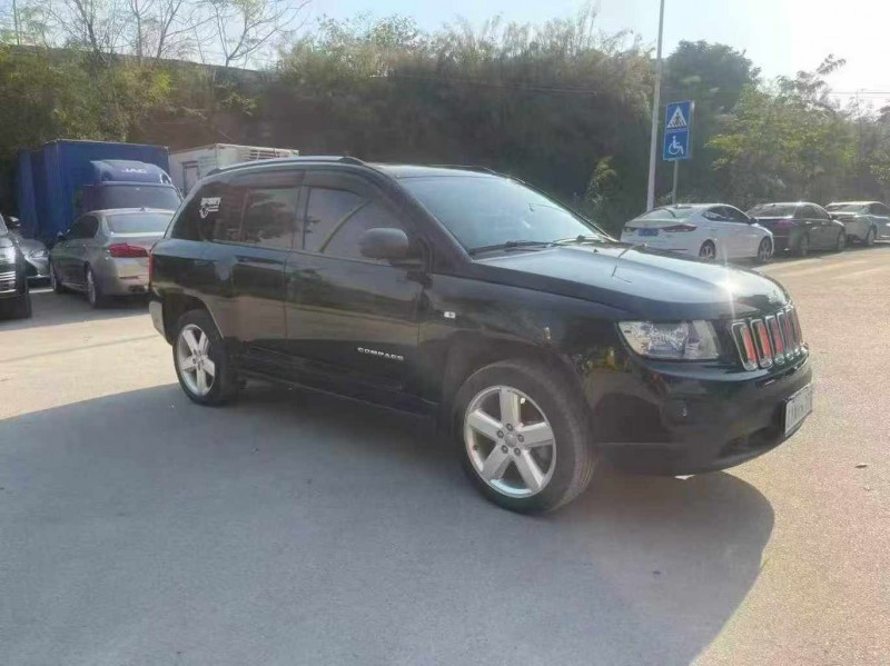 南宁12年Jeep指南者2