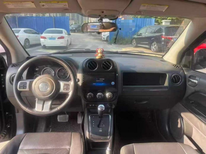 南宁12年Jeep指南者5