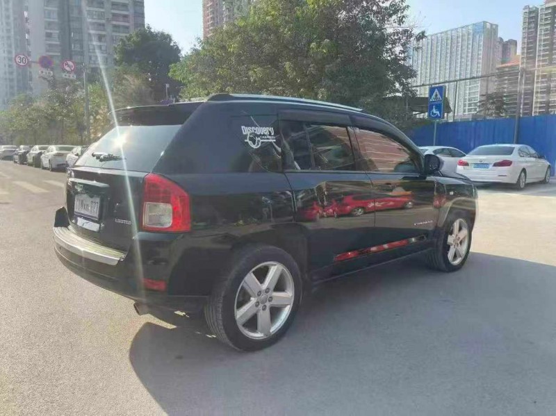 南宁12年Jeep指南者7