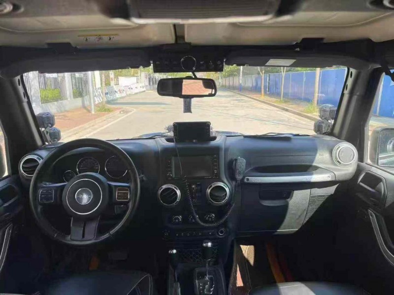 南宁18年Jeep牧马人5