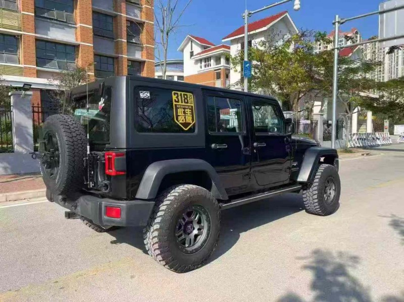 南宁18年Jeep牧马人8