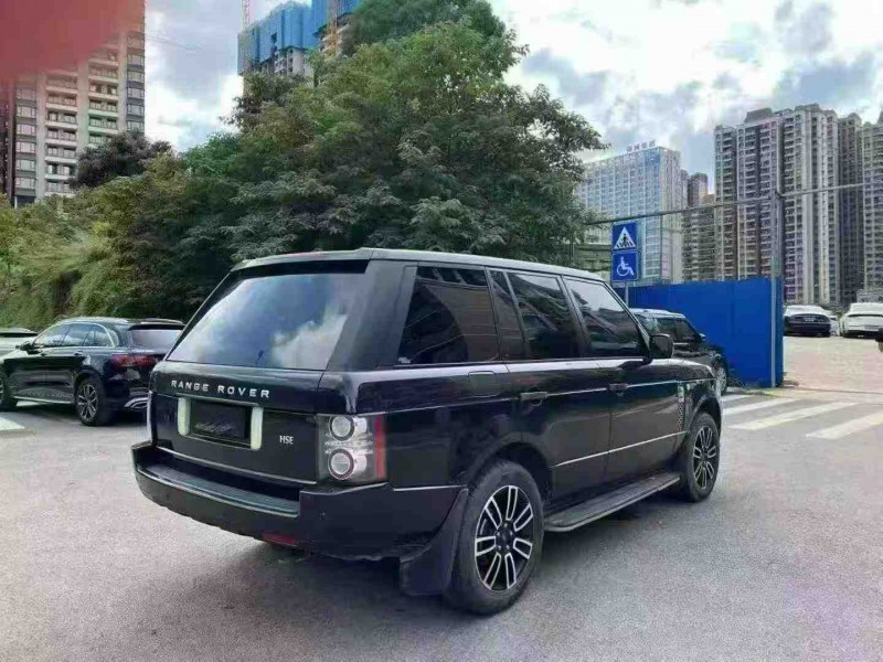 南宁11年路虎揽胜行政8