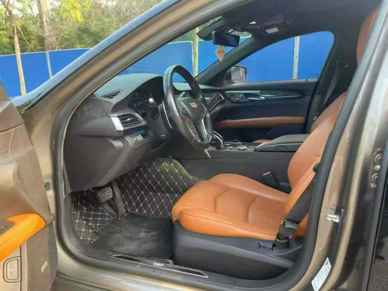 南宁21年凯迪拉克CT64