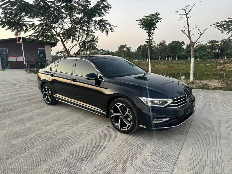 湛江23年大眾邁騰4