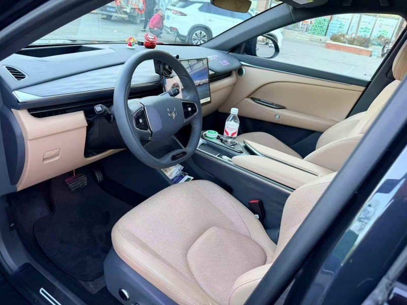 秦皇岛25年极狐汽车阿尔法5