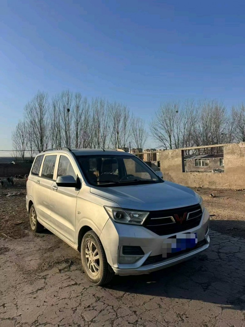 鹤壁19年五菱汽车宏光3