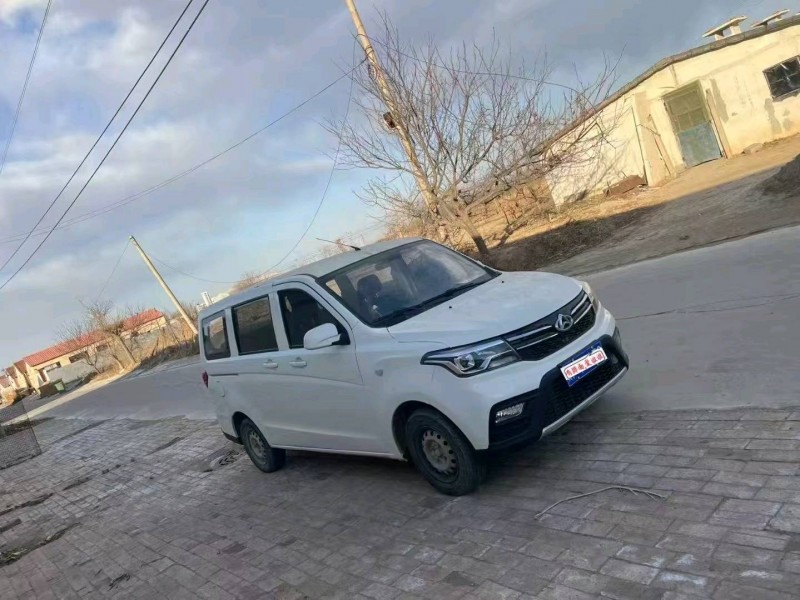 张家口23年长安汽车欧诺3