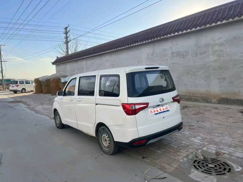 张家口23年长安汽车欧诺6