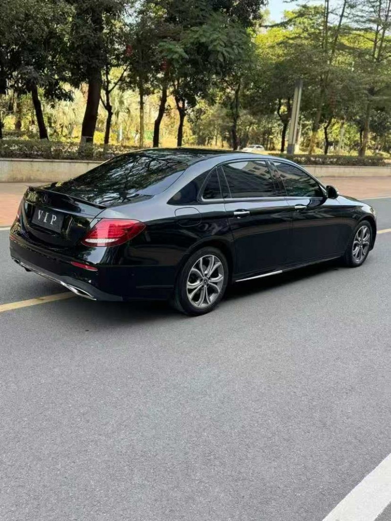 珠海20年奔驰E8