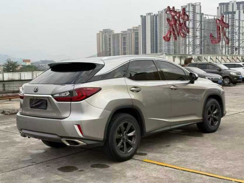 湛江17年雷克萨斯RX7