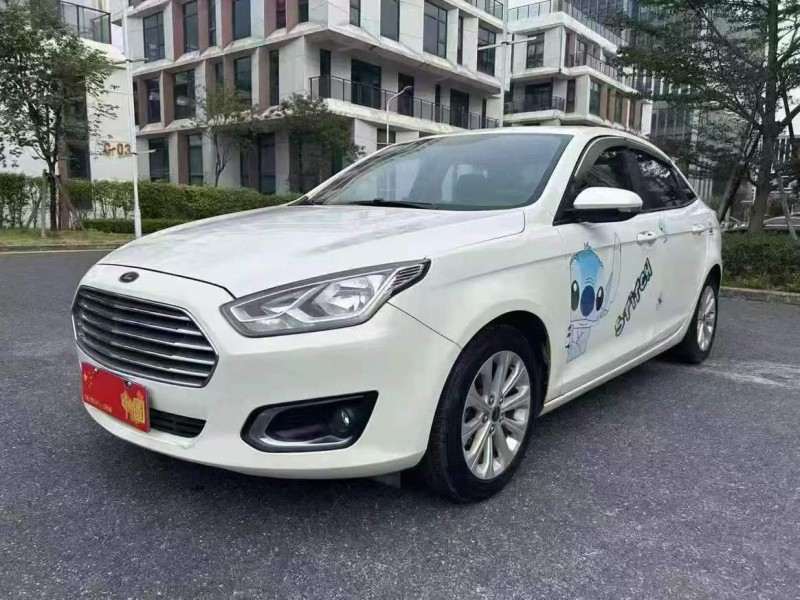 深圳17年福特福睿斯2