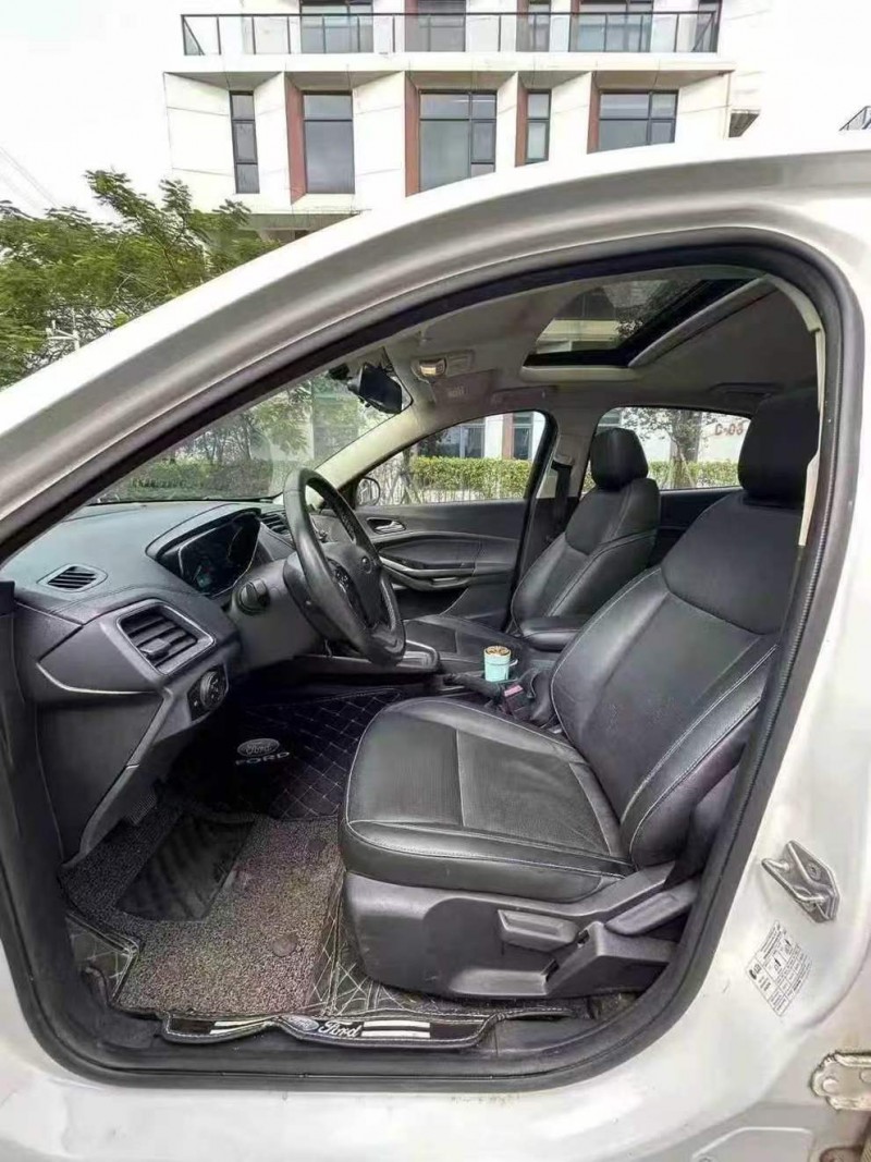 深圳17年福特福睿斯6