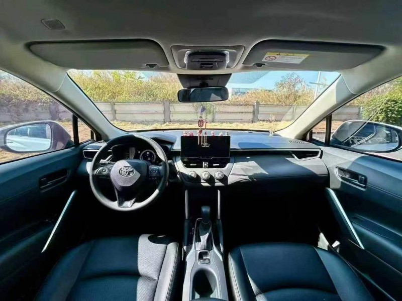 珠海23年丰田锐放3