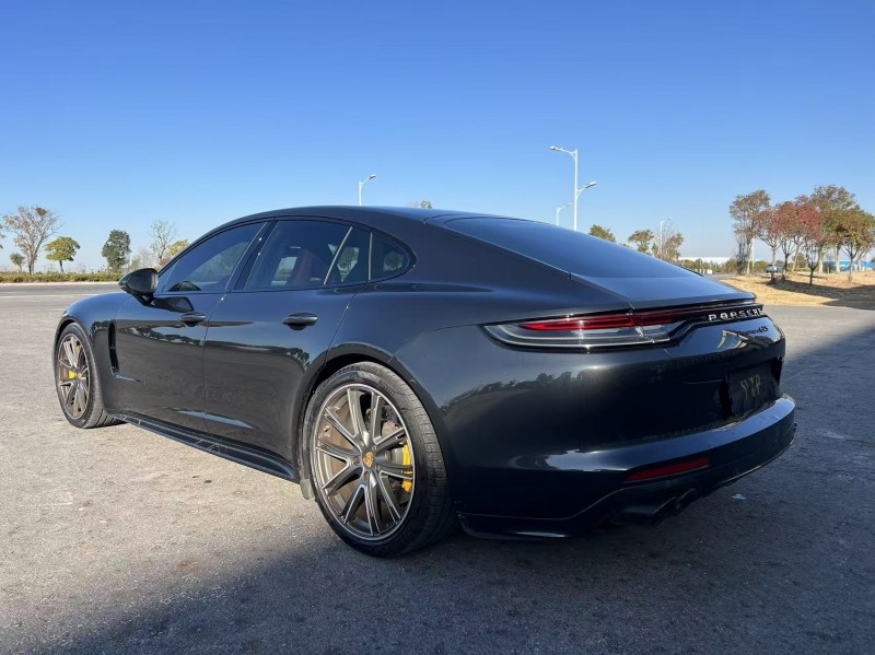 盐城22年保时捷帕拉梅拉8