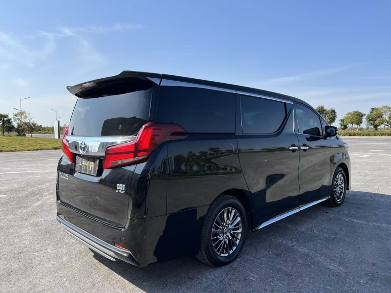 盐城22年丰田埃尔法5