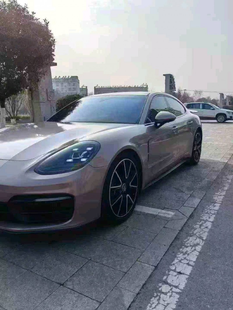 蚌埠22年保时捷帕拉梅拉2