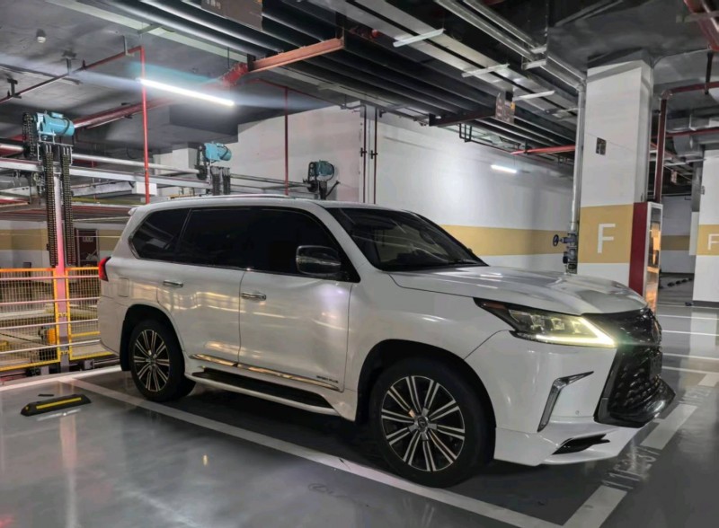 渭南19年雷克萨斯LX2