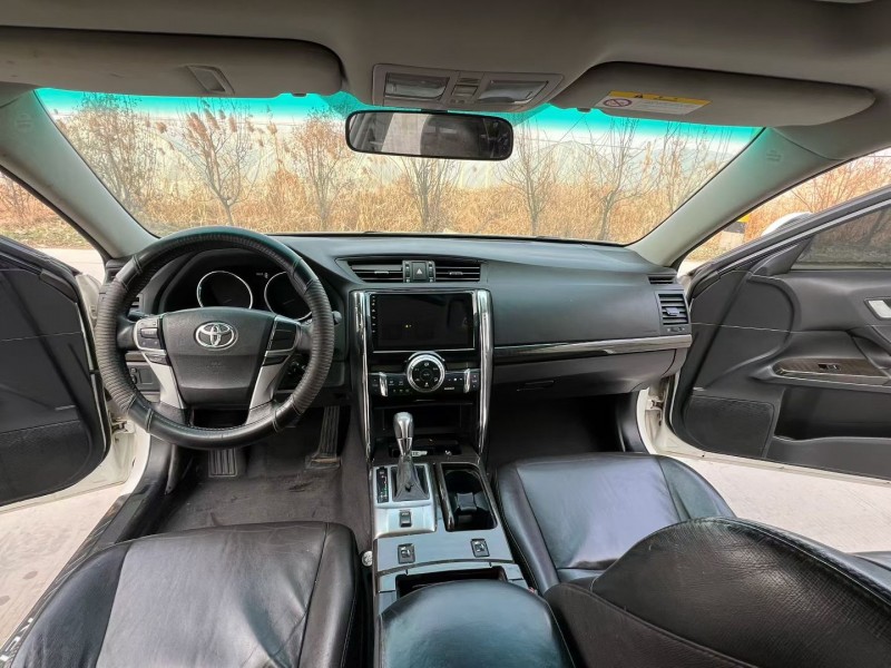 徐州14年丰田锐志7