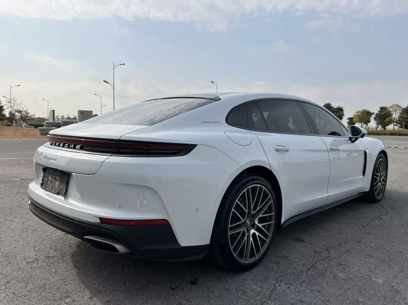 盐城25年保时捷帕拉梅拉5