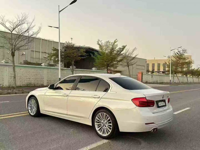 汕头19年宝马3系8