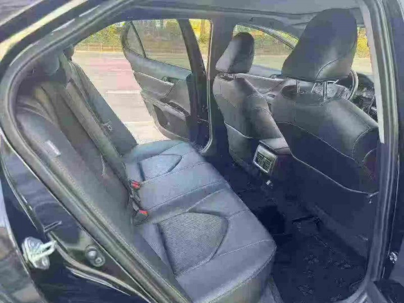 汕头22年丰田凯美瑞5