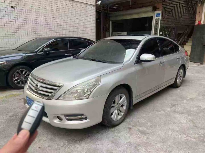 佛山12年日產天籟2