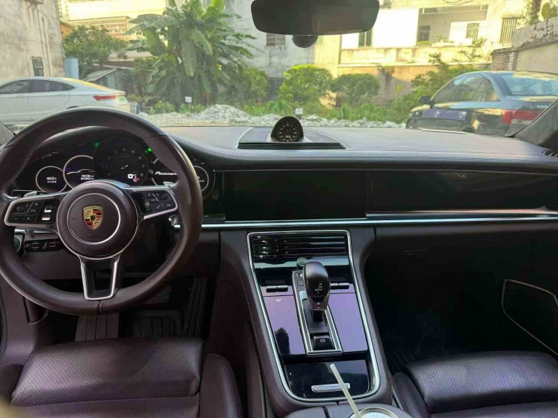 汕头18年保时捷帕拉梅拉4