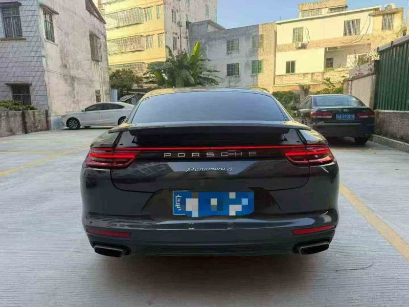 汕头18年保时捷帕拉梅拉7