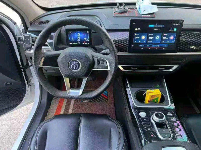 深圳23年比亚迪秦6