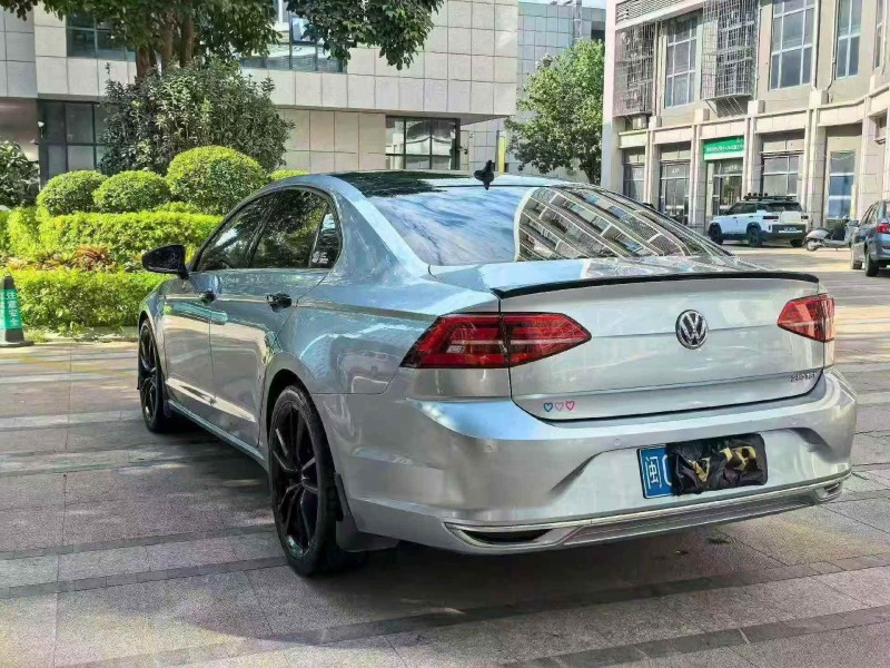 厦门21年大众凌渡8