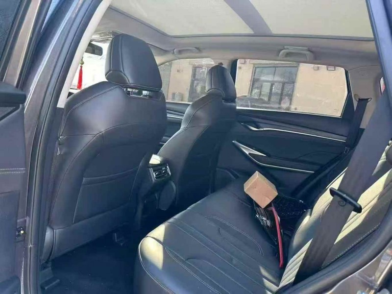 济宁20年长安汽车CS755