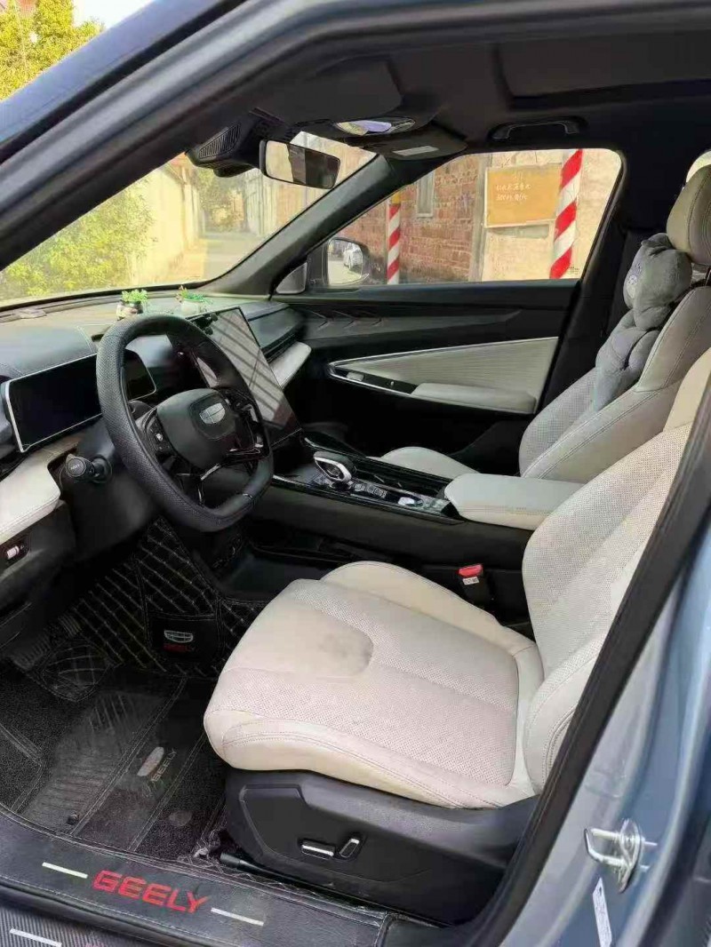 江门23年吉利博越4