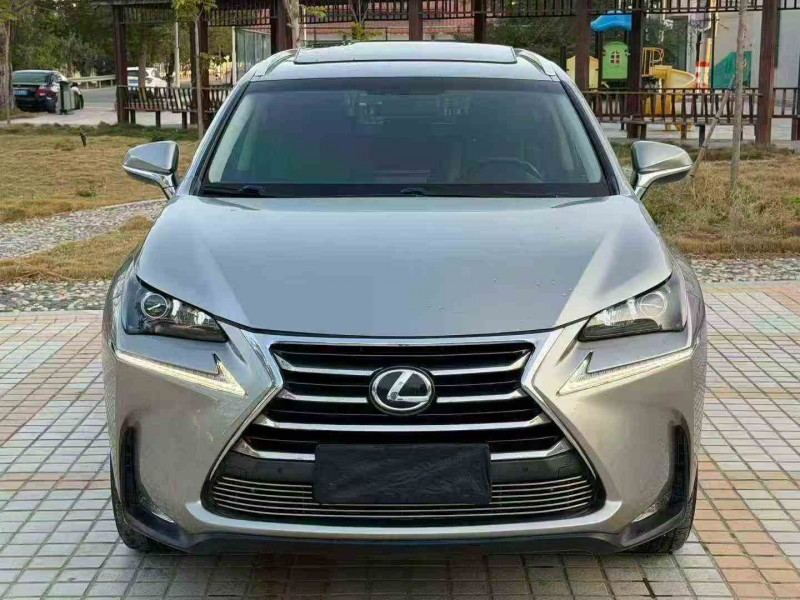 江门15年雷克萨斯NX1