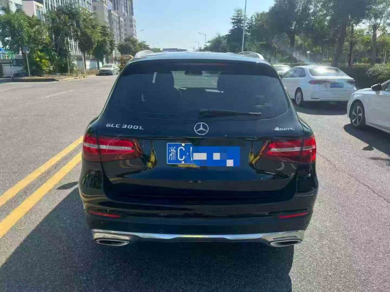 江门19年奔驰GLC9