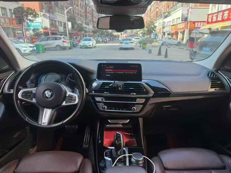 武汉19年宝马X36