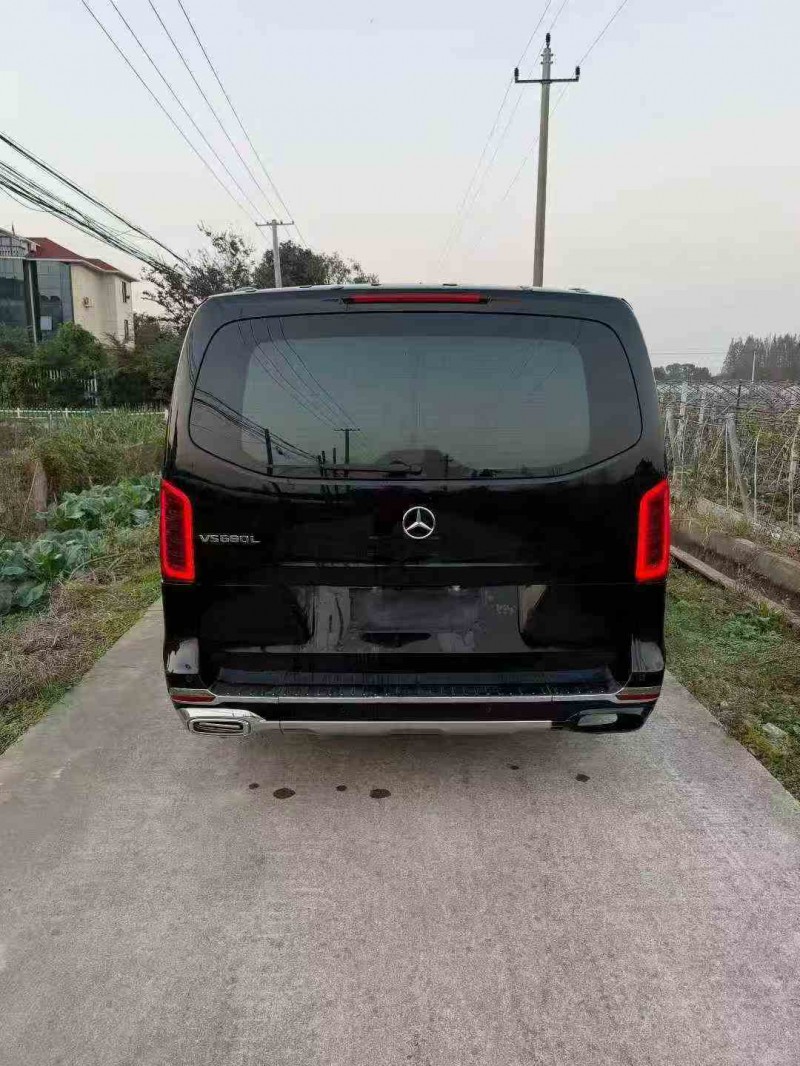 嘉兴23年奔驰威霆8