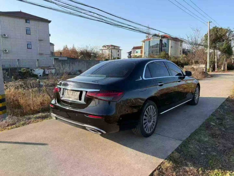 绍兴22年奔驰E8