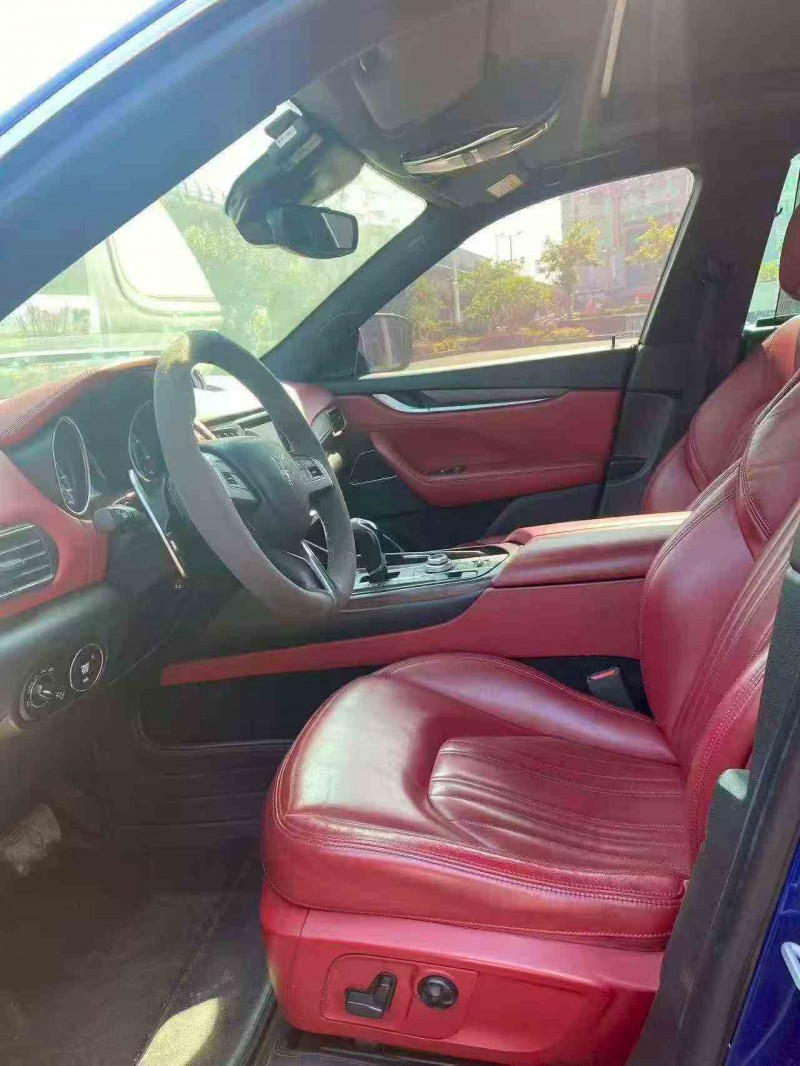 南平17年瑪莎拉蒂Levante6