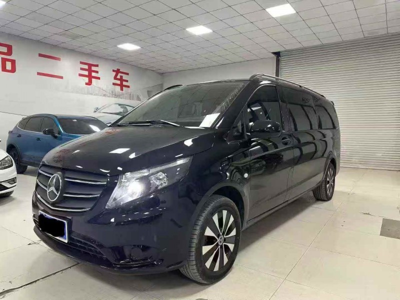 潍坊23年奔驰威霆3