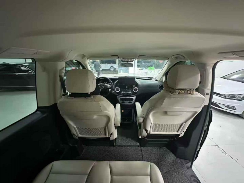 潍坊23年奔驰威霆6