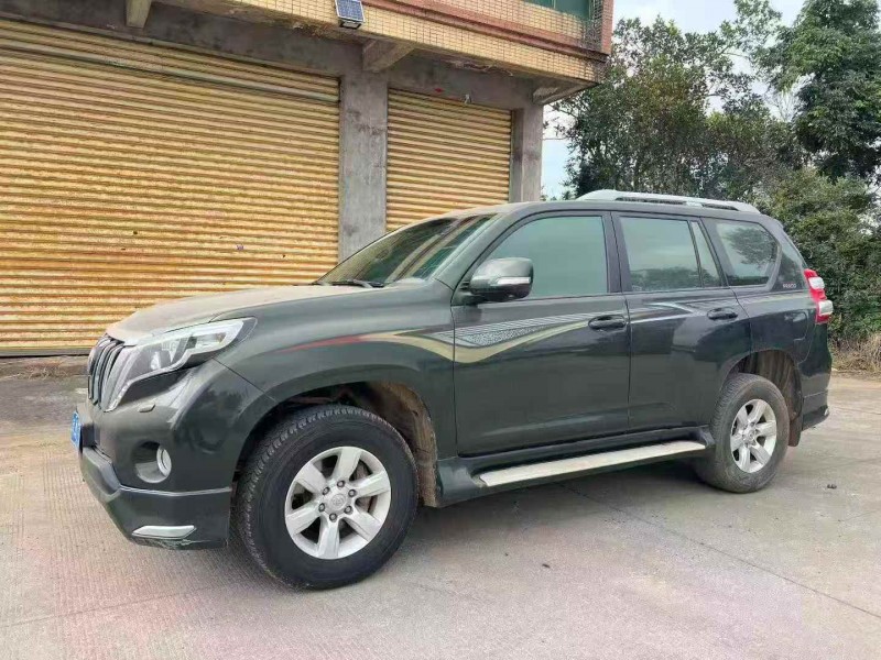 深圳16年丰田普拉多2