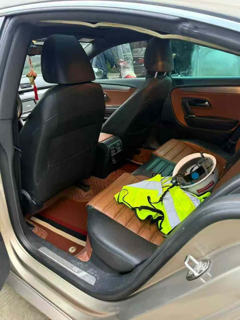 乐山15年大众CC4