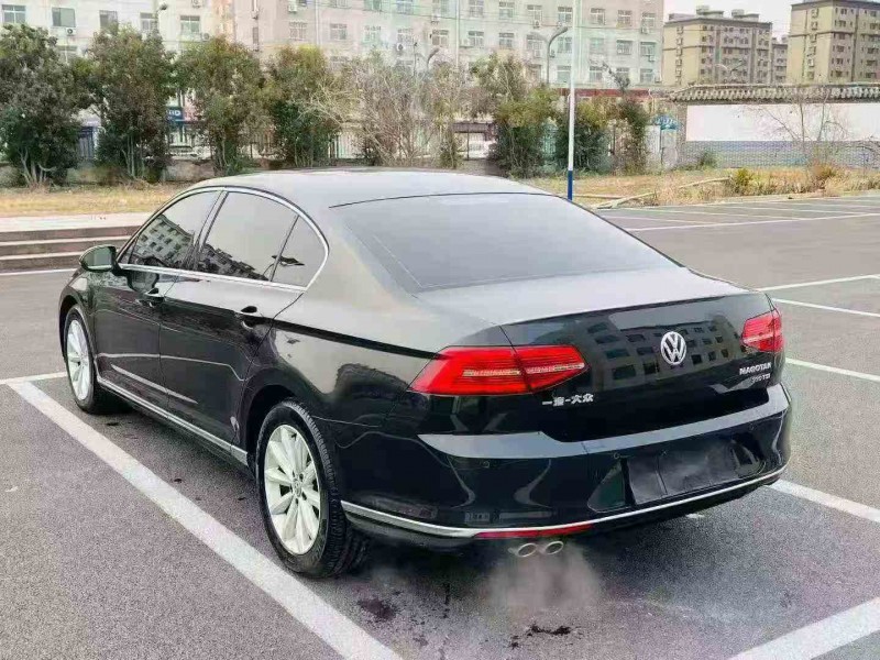 烟台18年大众迈腾8