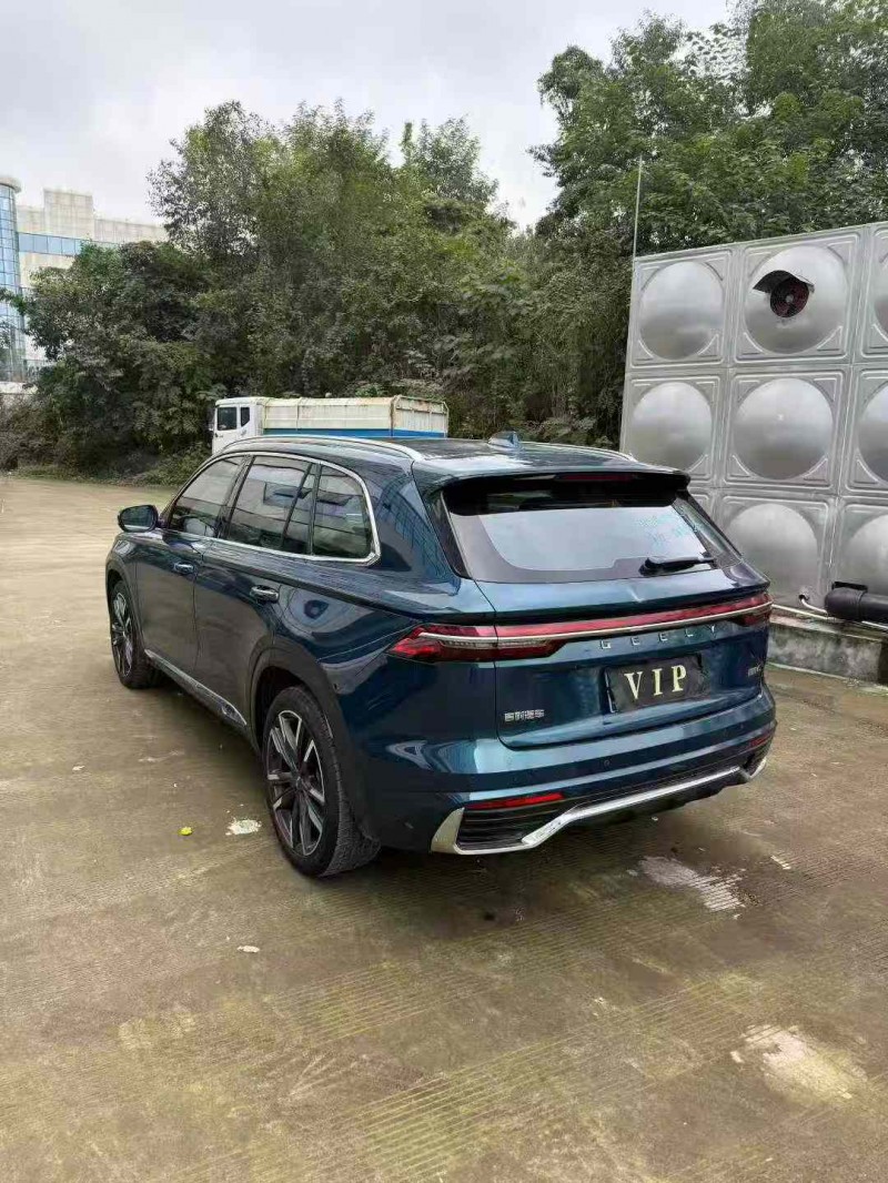 乐山21年吉利星越6