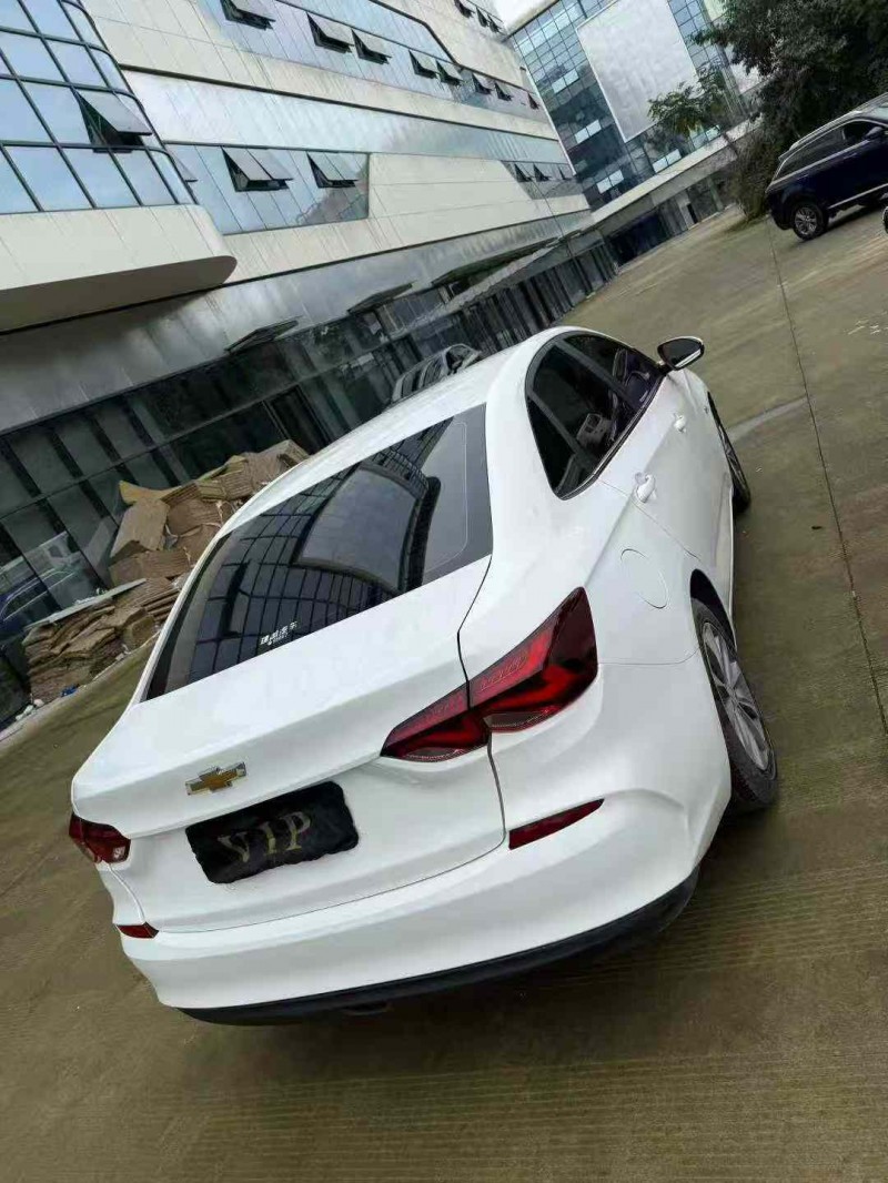 乐山21年雪佛兰科沃兹5