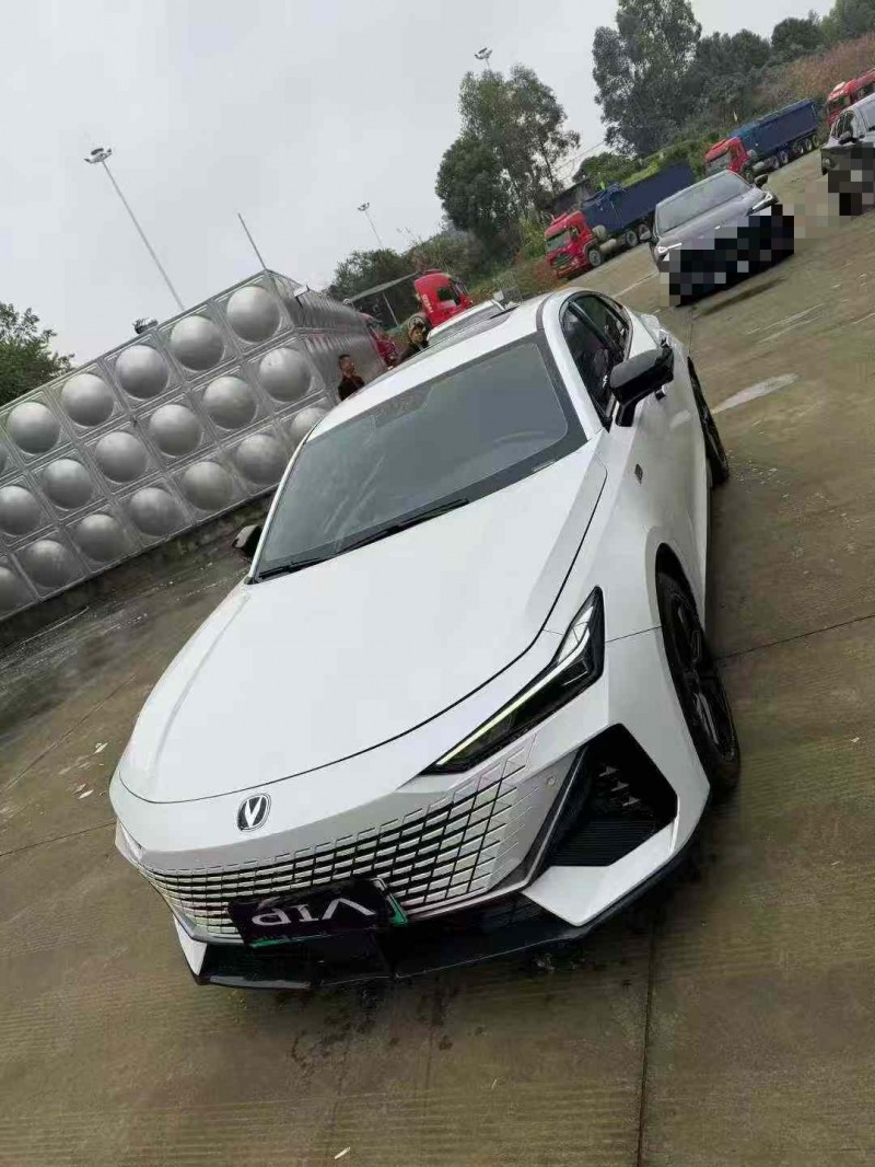 乐山23年长安汽车UNI2